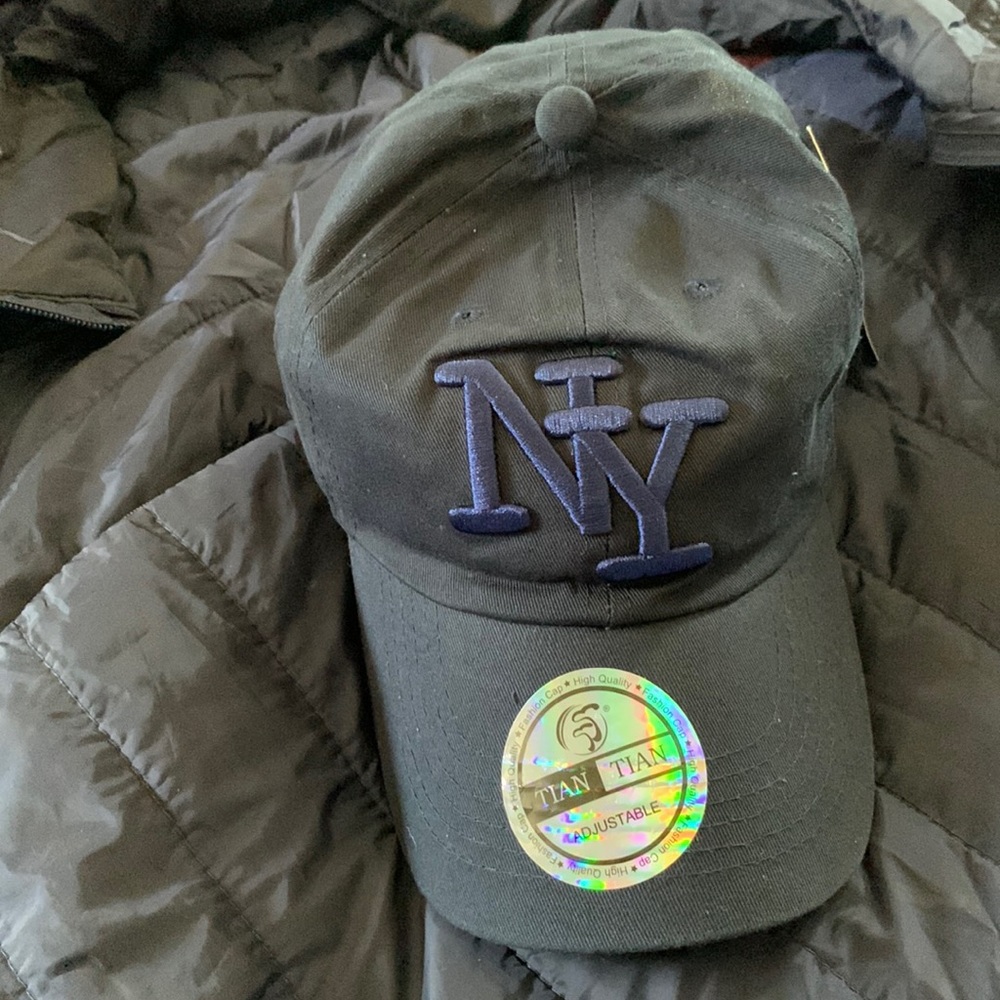 NWT ADULT UNISEX ADJUSTABLE SIZES